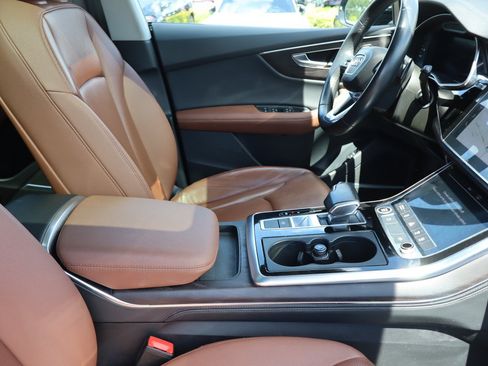 Used 2023 Audi Q8 Premium Plus w/ Premium Plus Package AWD/4WD image 13
