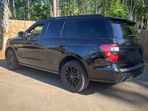 Used 2019 Ford Expedition Limited w/ Equipment Group 301A RWD image 7