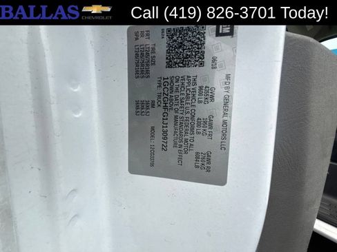 Used 2018 Chevrolet Express 3500 Extended w/ Driver Convenience Package RWD image 30