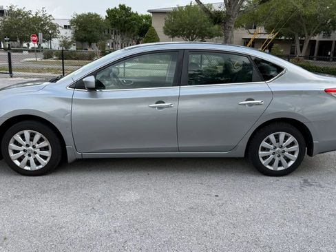 Used 2013 Nissan Sentra SV FWD image 1