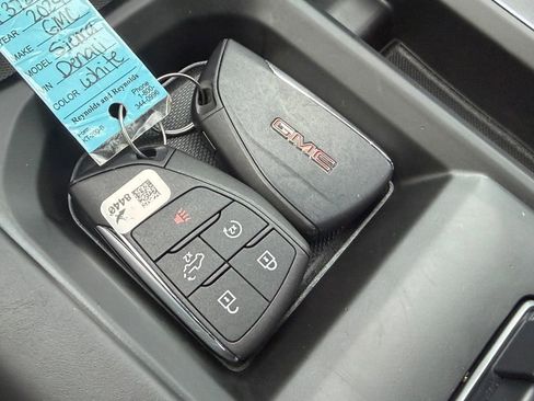 Used 2024 GMC Sierra 3500 Denali Ultimate image 18