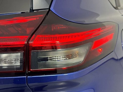 Used 2023 Nissan Rogue SV image 32