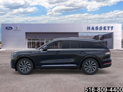 Used 2026 Lincoln Aviator AWD image 4