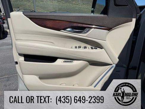 Used 2015 Cadillac Escalade Premium AWD/4WD image 11