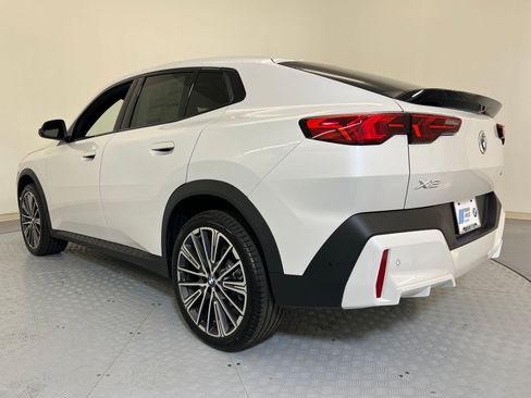 Used 2026 BMW X2 xDrive28i w/ Convenience Package image 3