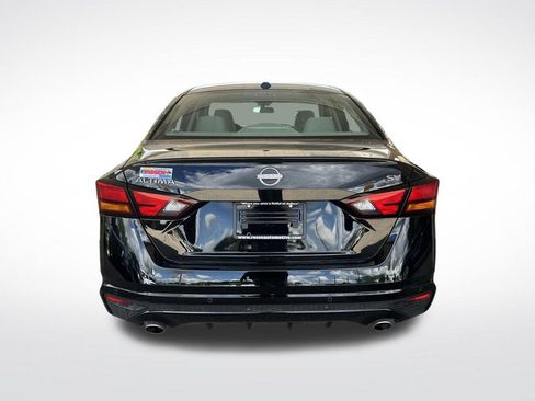 Certified 2024 Nissan Altima 2.5 SV w/ SV Premium Package FWD image 37