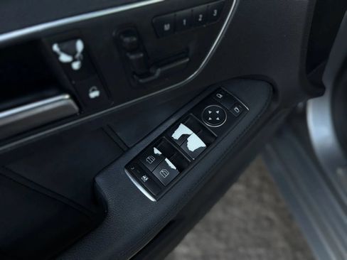 Used 2012 Mercedes-Benz E 350 4MATIC Sedan image 25