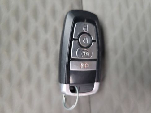 Used 2022 Ford Escape SE w/ Cold Weather Package AWD/4WD image 32