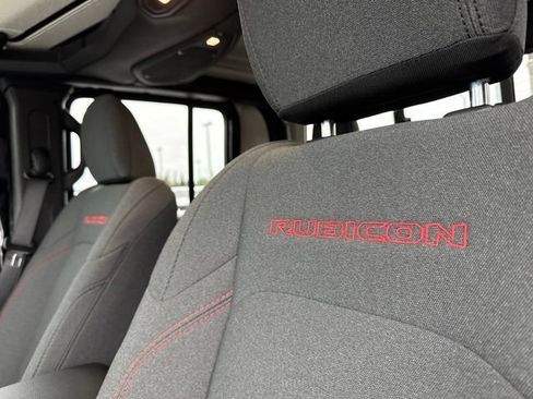 Used 2026 Jeep Gladiator Rubicon AWD/4WD image 28