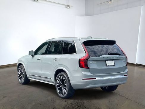 Used 2026 Volvo XC90 B6 Plus w/ Protection Package Premier AWD/4WD image 6