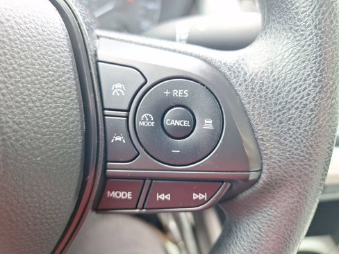 Used 2023 Toyota Corolla Cross L FWD image 19