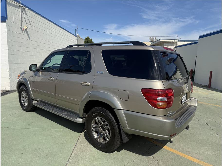 Used 2004 Toyota Sequoia SR5 RWD image 8