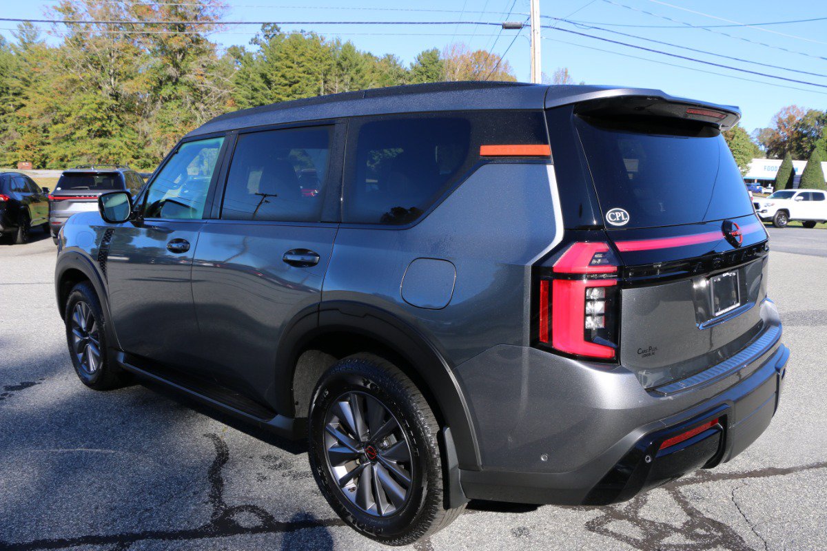 Used 2025 Nissan Armada PRO-4X w/ Pro-4X Premium Package AWD/4WD image 3