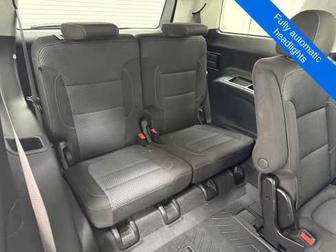 Used 2022 GMC Acadia SLE image 12