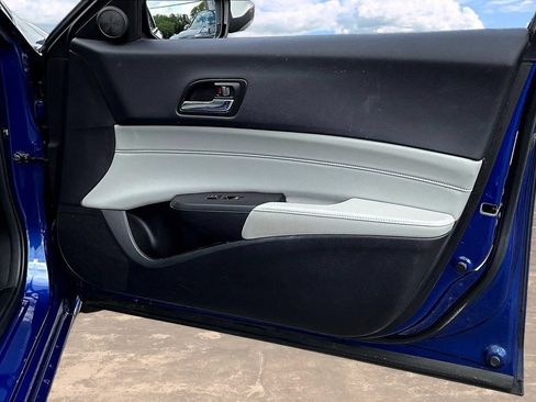 Used 2017 Acura ILX FWD image 25