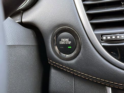 Certified 2022 Chevrolet Trax LT w/ LT Convenience Package image 27