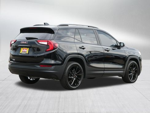 Used 2024 GMC Terrain SLE w/ Driver Convenience Package AWD/4WD image 7
