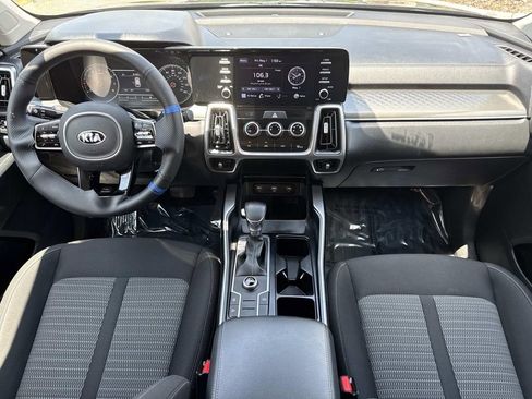 Used 2021 Kia Sorento LX FWD image 20