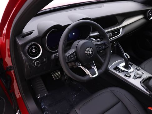 New 2024 Alfa Romeo Stelvio Ti AWD/4WD image 6