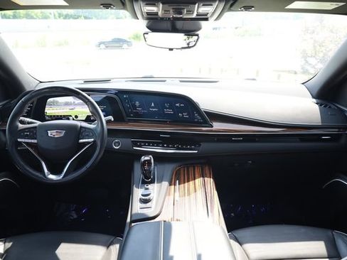 Used 2023 Cadillac Escalade Premium Luxury AWD/4WD image 11