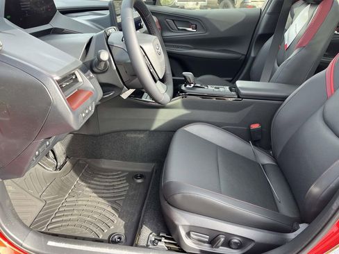 New 2026 Toyota Prius Plug-In Hybrid FWD image 10