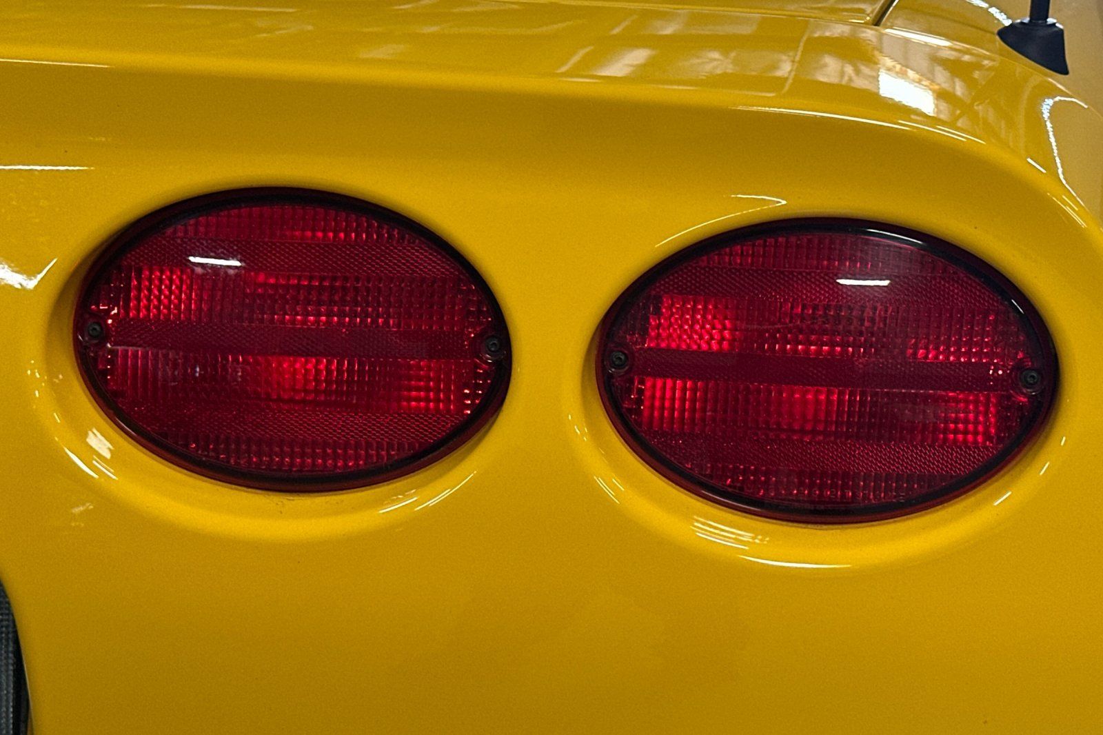 Used 2004 Chevrolet Corvette Z06 w/ Memory Package RWD image 41