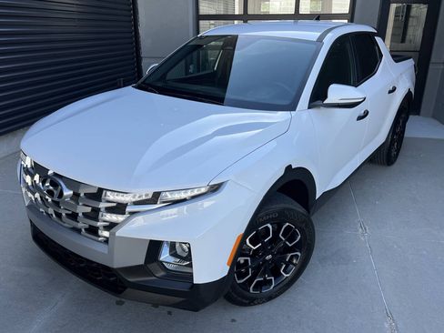 Used 2023 Hyundai Santa Cruz SEL AWD/4WD image 2