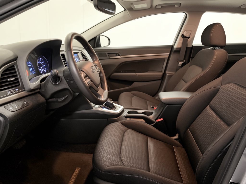 Used 2018 Hyundai Elantra Value Edition w/ Cargo Package FWD image 5