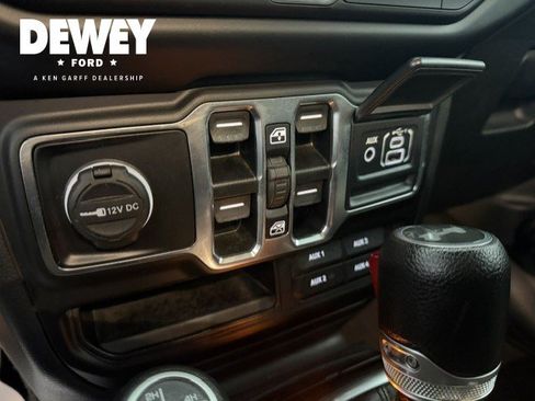 Used 2021 Jeep Wrangler Unlimited Sport AWD/4WD image 19