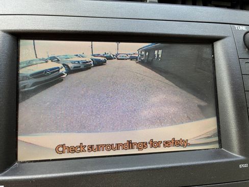 Used 2010 Toyota Prius Five image 10