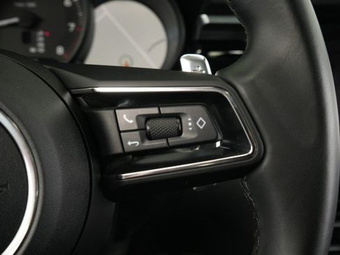 Used 2023 Porsche Macan AWD/4WD image 36