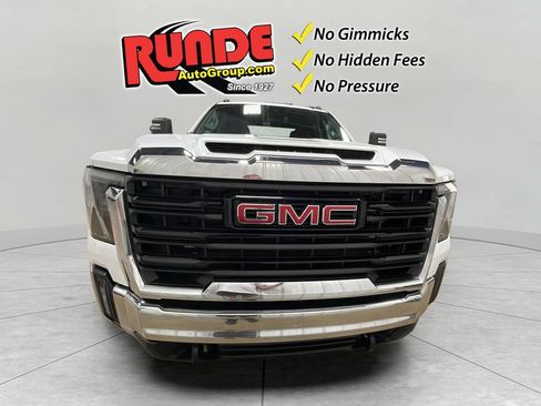 Used 2024 GMC Sierra 2500 Pro AWD/4WD image 4