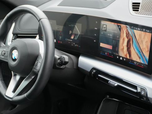 Certified 2025 BMW X1 xDrive28i image 11