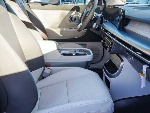 New 2026 Hyundai Ioniq 9 SEL image 16