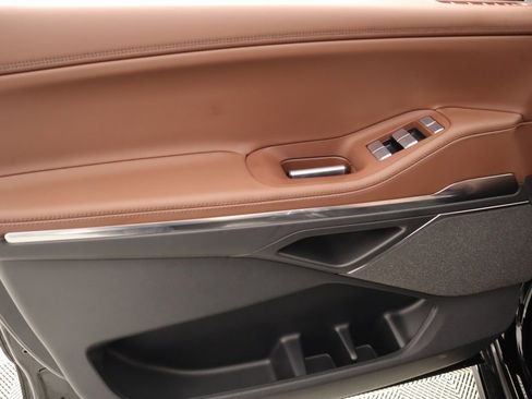 New 2025 Lincoln Navigator Reserve image 18