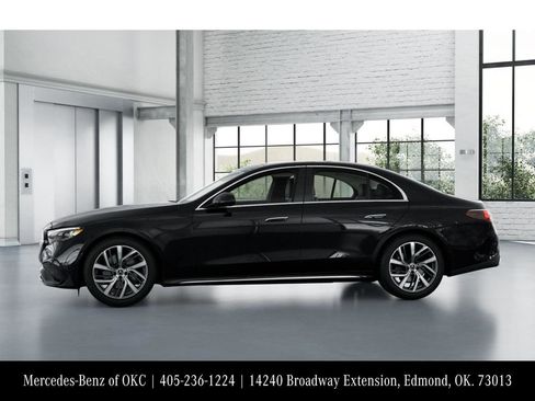 Used 2025 Mercedes-Benz E 350 Sedan image 35