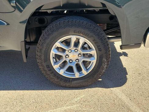 New 2026 Chevrolet Silverado 1500 LT w/ Z71 Off-Road Package AWD/4WD image 12