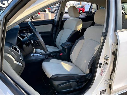 Used 2017 Subaru Crosstrek 2.0i Premium w/ Moonroof Package image 8