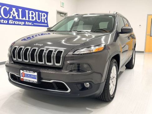 Used 2016 Jeep Cherokee Limited w/ Trailer Tow Group AWD/4WD image 7