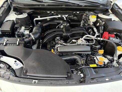 Certified 2025 Subaru Outback Limited image 20