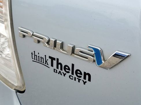 Used 2014 Toyota Prius V Three FWD image 30