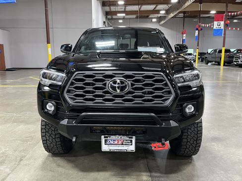 Used 2023 Toyota Tacoma TRD Sport image 8