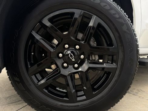 Used 2022 Chevrolet Silverado 1500 Custom RWD image 9