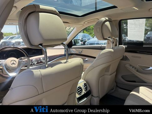 Used 2019 Mercedes-Benz S 560 Sedan image 21