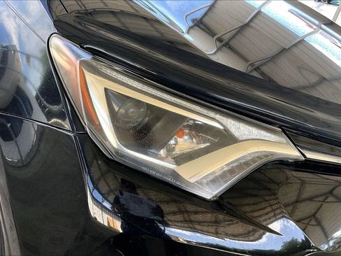 Used 2017 Toyota RAV4 LE FWD image 26