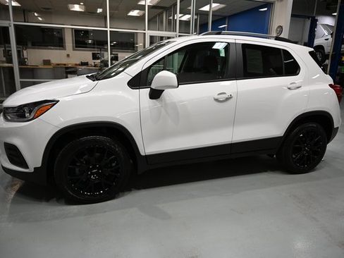 Used 2022 Chevrolet Trax LT w/ Driver Confidence Package image 7