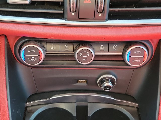 Used 2020 Alfa Romeo Stelvio w/ Nero Edizione RWD image 31