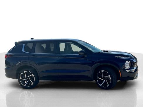 Used 2024 Mitsubishi Outlander SE image 4