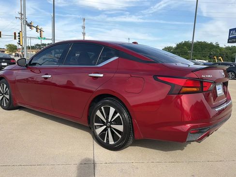 Used 2020 Nissan Altima 2.5 SL FWD image 12