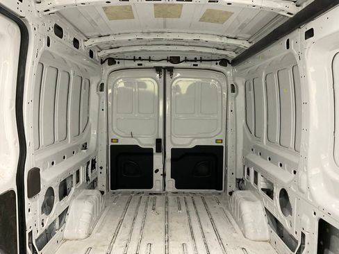 Used 2024 Ford Transit 250 148 Medium Roof RWD image 17
